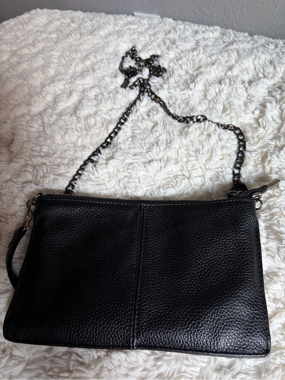 Befen black leather crossbody purse with chain strap